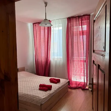 александър شقة *