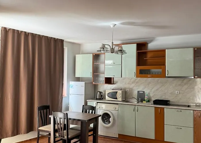 александър *