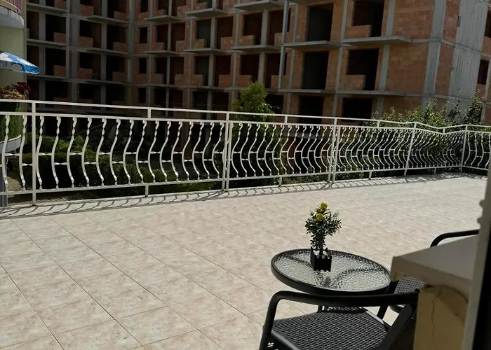 александър *